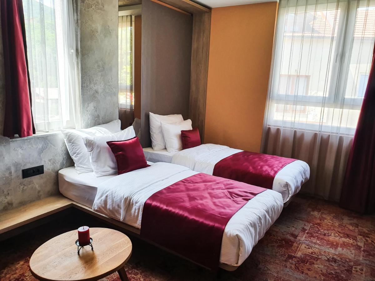 Hotel City Code Zenica Extérieur photo