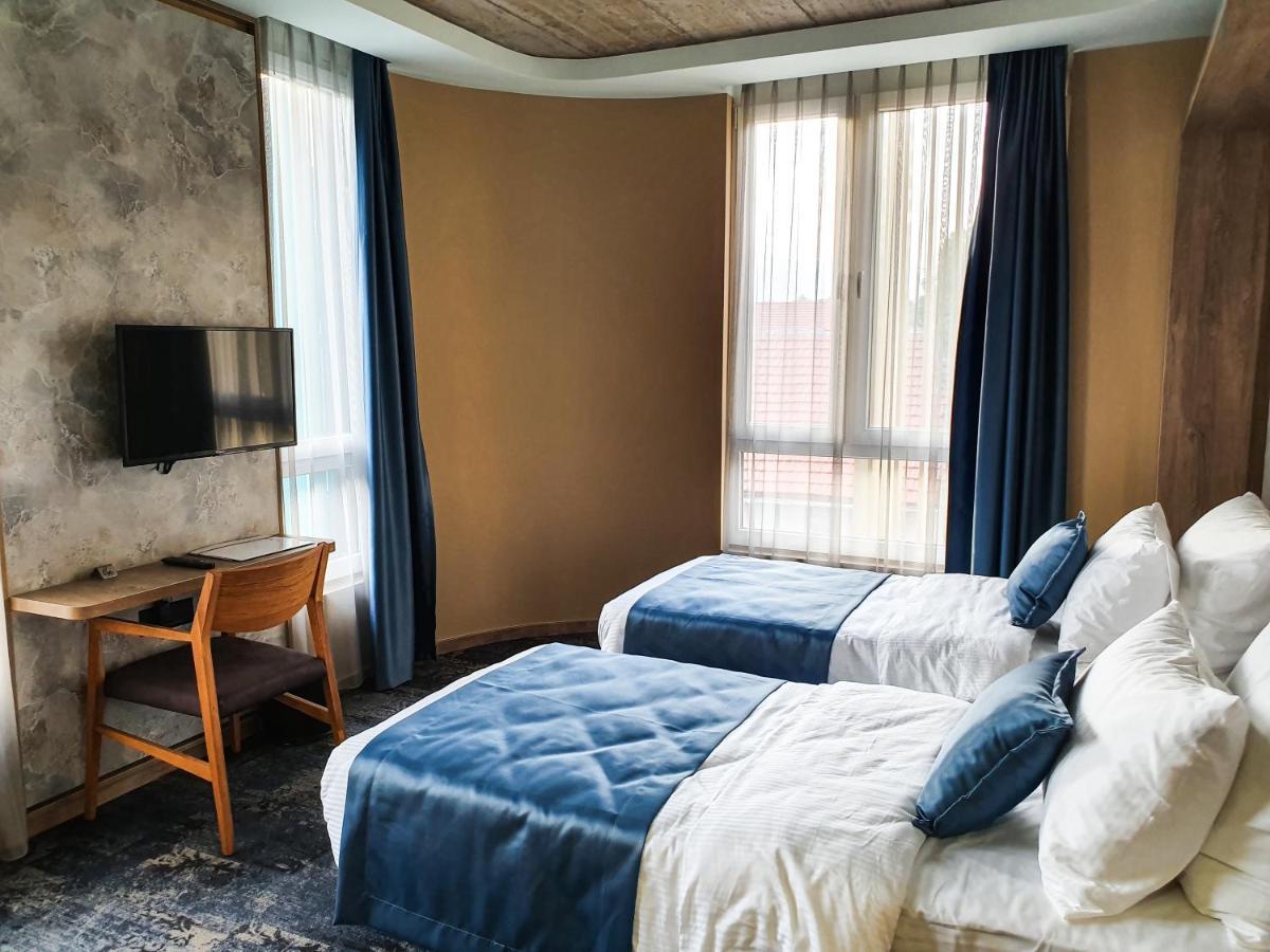 Hotel City Code Zenica Extérieur photo